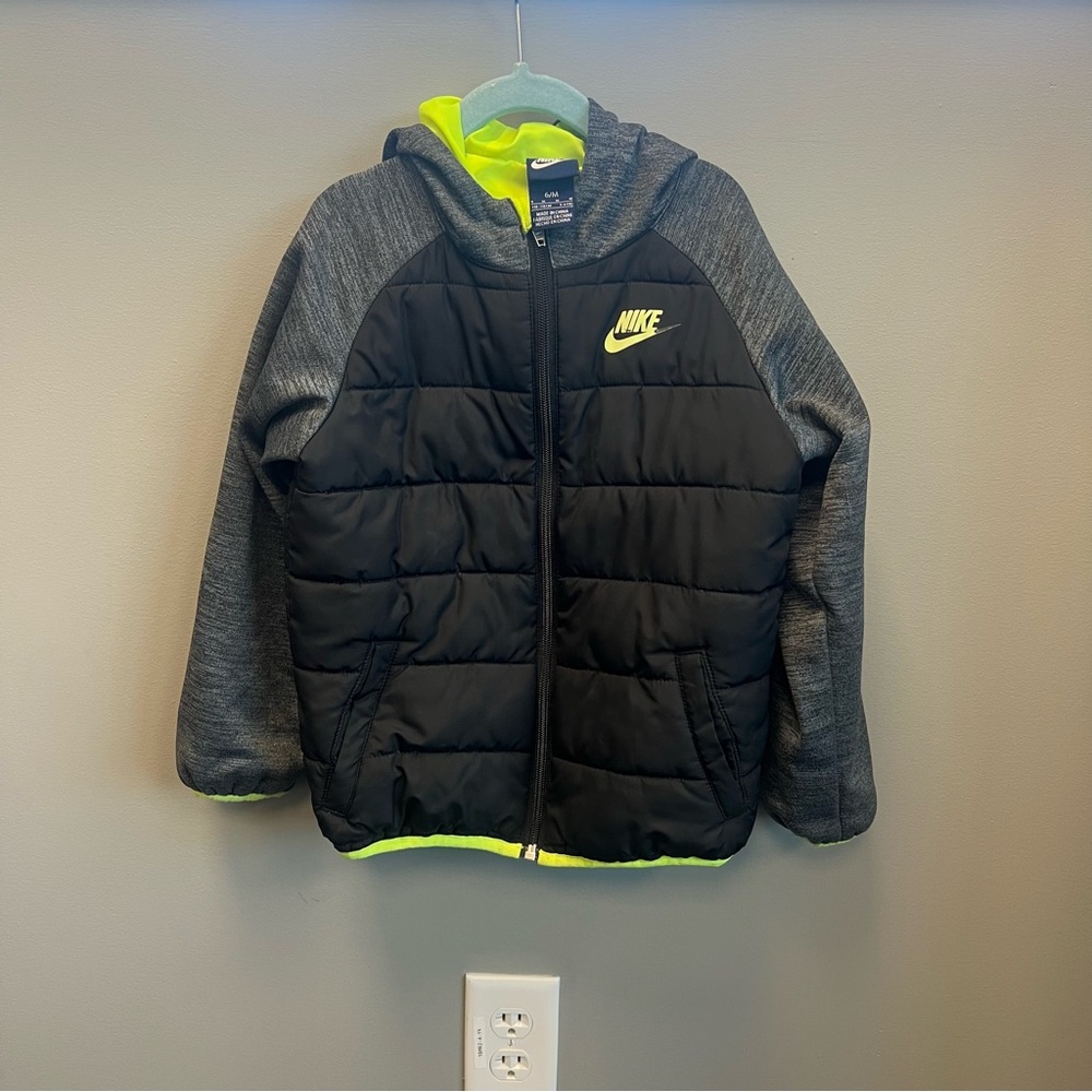 Nike Kids Black and Gray Jacket - size 6